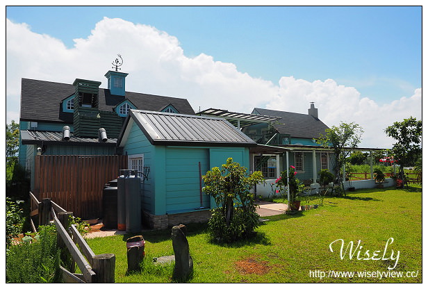 【食記】宜蘭縣。冬山鄉：71°N庭園咖啡＠夢幻土耳其藍歐風鄉村小屋～親子友善餐廳