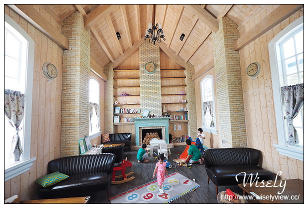 【食記】宜蘭縣。冬山鄉：71°N庭園咖啡＠夢幻土耳其藍歐風鄉村小屋～親子友善餐廳