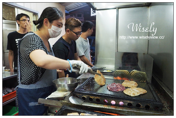 羅東夜市 加州牛排︱雙味豬排與超份量鐵板麵︱宜蘭在地老店