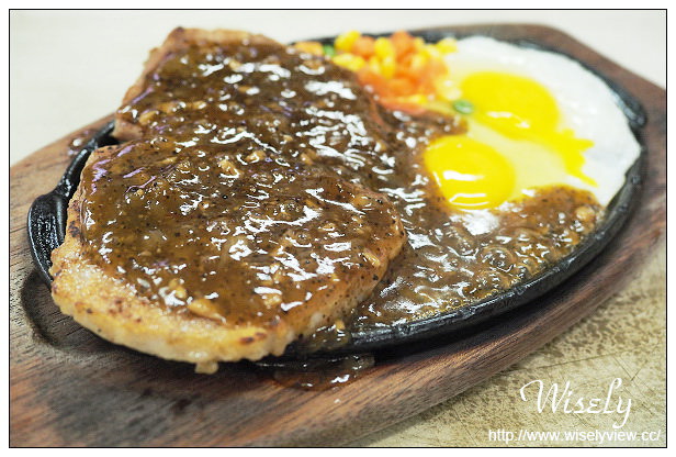 羅東夜市 加州牛排︱雙味豬排與超份量鐵板麵︱宜蘭在地老店