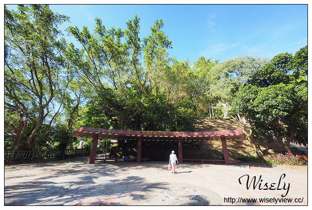 【遊記】基隆市。中正區：基隆中正公園＠忠烈祠、中元主普壇、德風亭、壽山亭(龍貓公車亭壁畫)～含交通資訊