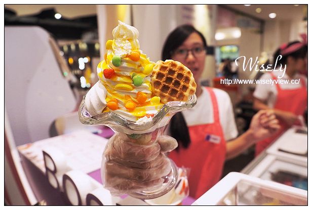【食記】台北信義。捷運市政府站：BonBon Planet棒棒星球(阪急店)＠烈日彩虹口味冰淇淋 @WISELY's 拍拍照寫寫字
