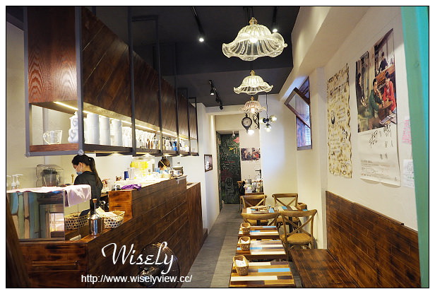【食記】台北信義。捷運市政府站：等一個人咖啡(市府店) Mini Café＠空間狹小、缺少故事氛圍