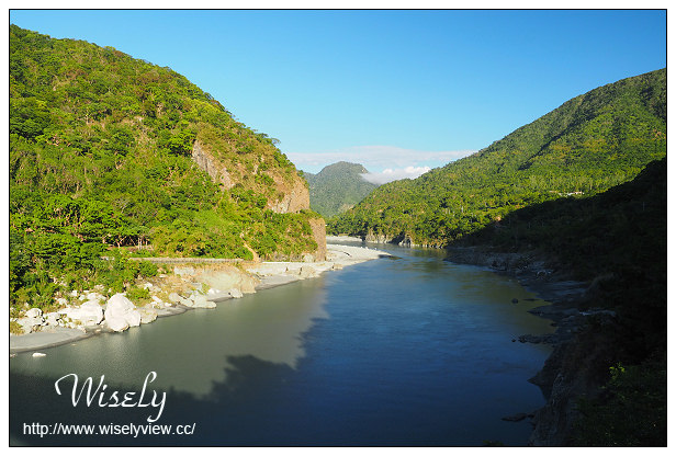 【遊記】花蓮縣。豐濱鄉：奚卜蘭遊客中心、長虹橋，遠眺秀姑巒溪出海口美景