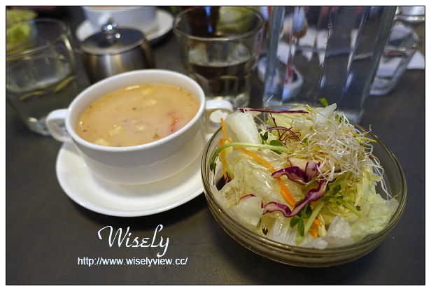 【食記】台北市。中山區：Ton Up Café＠60’s年代英式重型機車復古主題餐廳