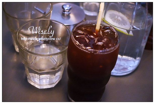 【食記】台北市。中山區：Ton Up Café＠60’s年代英式重型機車復古主題餐廳