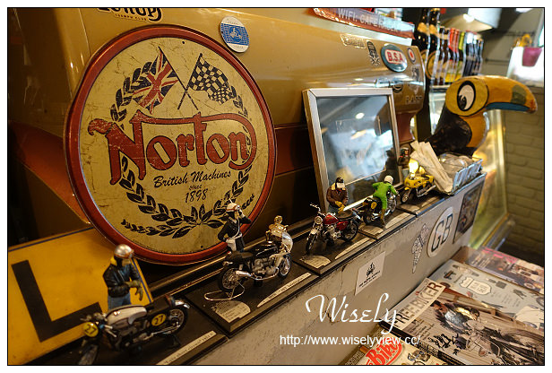 【食記】台北市。中山區：Ton Up Café＠60’s年代英式重型機車復古主題餐廳