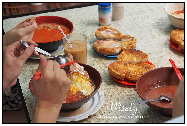【旅行】香港。中環：勝香園＠必吃大排擋美食～蕃茄鮮牛麵、檸蜜脆脆與咸檸七