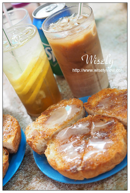 【旅行】香港。中環：勝香園＠必吃大排擋美食～蕃茄鮮牛麵、檸蜜脆脆與咸檸七