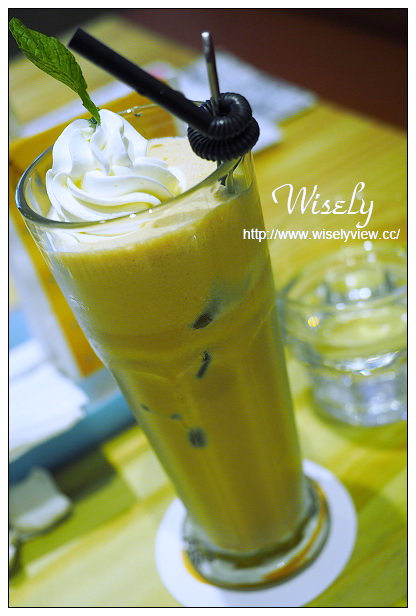 【食記】台北信義。捷運市政府站：疊疊樂鬆餅三明治(松菸店)＠童趣壁畫下午茶～捷運市政府站美食