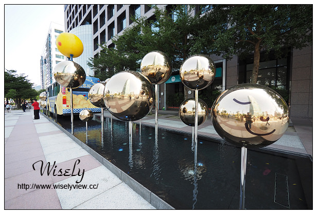 【遊記】台北市。信義區：幾米公車(月亮忘記了)＠通往「遺忘、記住」，信義路五段100號