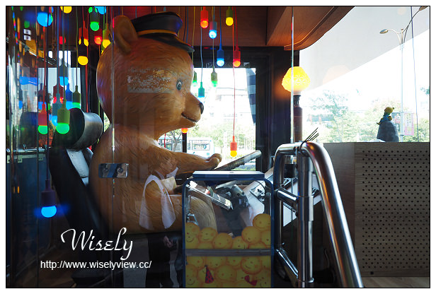 【遊記】台北市。信義區：幾米公車(月亮忘記了)＠通往「遺忘、記住」，信義路五段100號