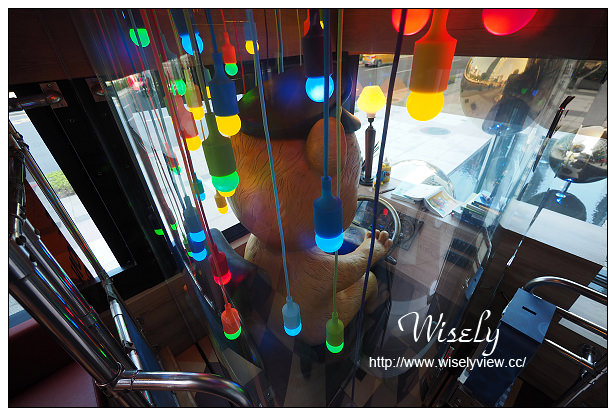 【遊記】台北市。信義區：幾米公車(月亮忘記了)＠通往「遺忘、記住」，信義路五段100號