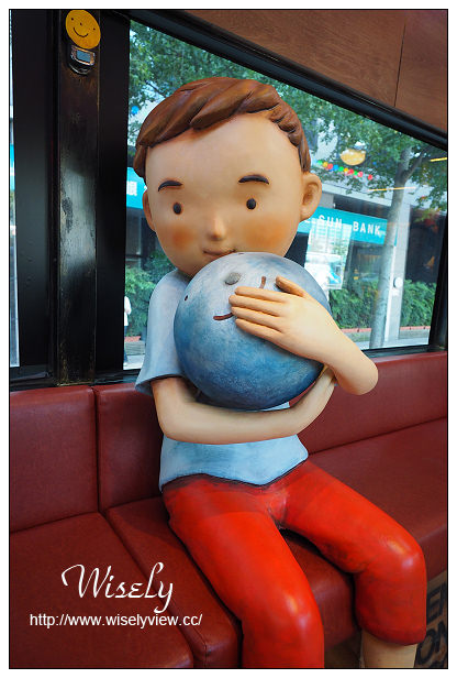 【遊記】台北市。信義區：幾米公車(月亮忘記了)＠通往「遺忘、記住」，信義路五段100號