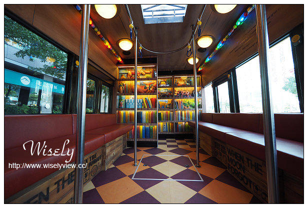 【遊記】台北市。信義區：幾米公車(月亮忘記了)＠通往「遺忘、記住」，信義路五段100號