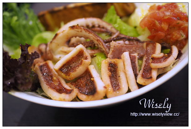 【食記】台北市。中正區：瓦法奇朵(台北車站店)＠牛排買一送一至12/4，輕食料理也好吃