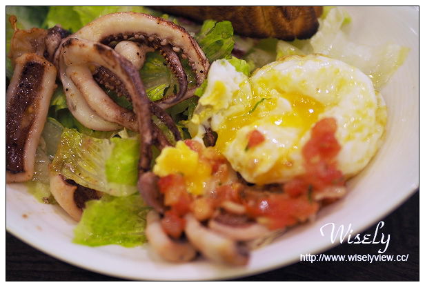 【食記】台北市。中正區：瓦法奇朵(台北車站店)＠牛排買一送一至12/4，輕食料理也好吃