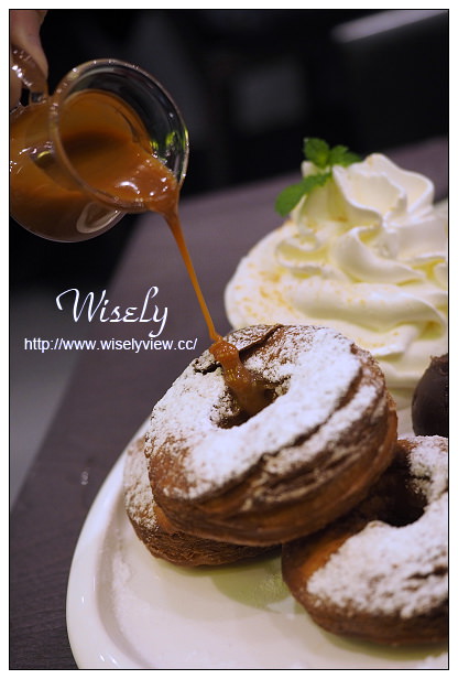 【食記】台北市。中正區：瓦法奇朵(台北車站店)＠牛排買一送一至12/4，輕食料理也好吃