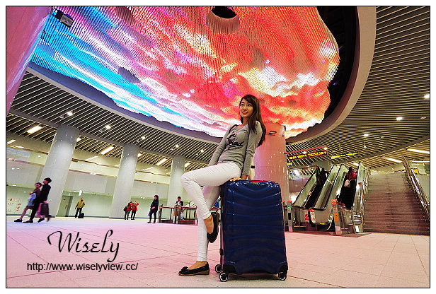 【分享】Samsonite新秀麗行李箱：Firelite極限箱@輕巧耐用時尚造型，移動拖拉超容易 @WISELY's 拍拍照寫寫字