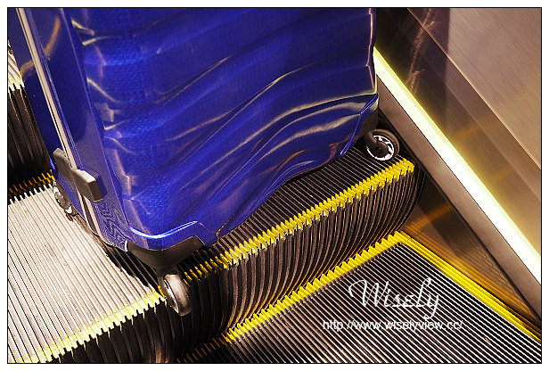 【分享】Samsonite新秀麗行李箱:Firelite極限箱@輕巧耐用時尚造型,移動拖拉超容易 【分享】Samsonite新秀麗行李箱:Firelite極限箱@輕巧耐用時尚造型,移動拖拉超容易