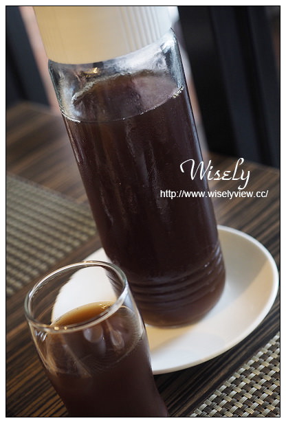 【食記】高雄市。苓雅區：食尚圓桌海鮮鍋物＠雙人海陸活龍蝦套餐，份量多夠超值！