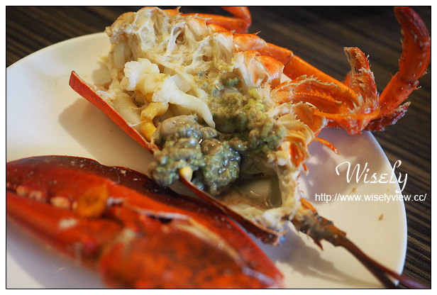 【食記】高雄市。苓雅區：食尚圓桌海鮮鍋物＠雙人海陸活龍蝦套餐，份量多夠超值！