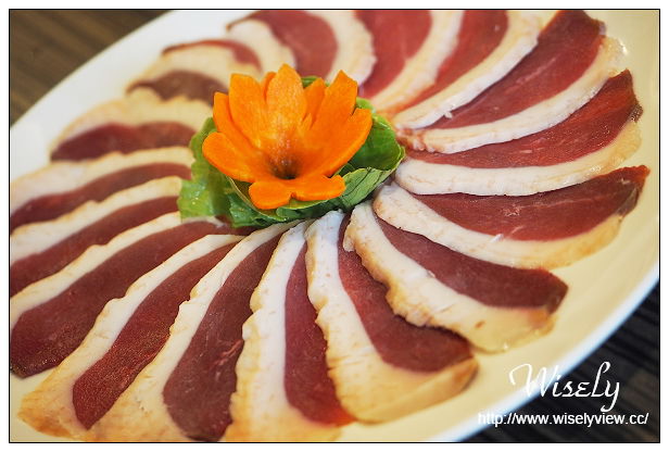 【食記】高雄市。苓雅區：食尚圓桌海鮮鍋物＠雙人海陸活龍蝦套餐，份量多夠超值！