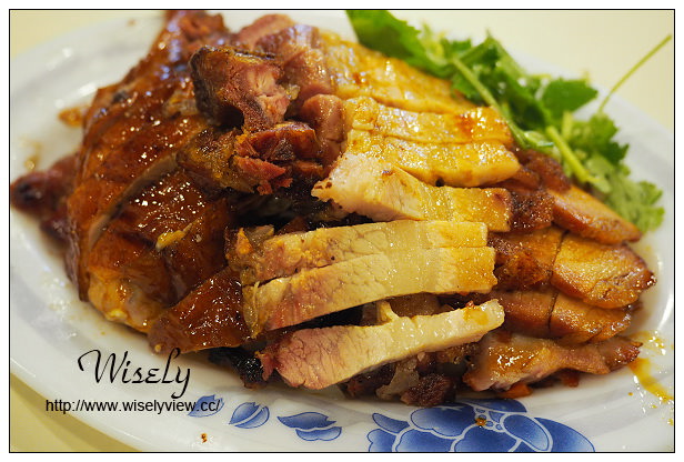 【食記】新北市。永和區：廣東正龍城烤鴨：三寶拼盤美味～捷運永安市場站美食