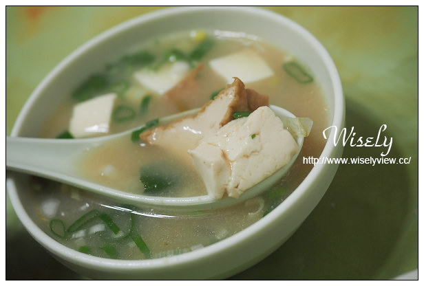 【食記】嘉義市。嘉義雞肉飯：阿明火雞肉飯/咖哩飯＠鄉民推薦美食，在地計程車運將介紹