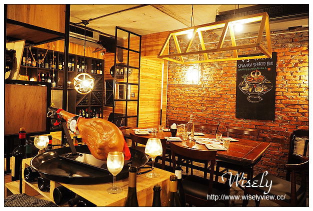 【食記】台北市。大安區:PS TAPAS西班牙海鮮餐酒館(光復店)@下班後聊天聚餐,捷運國父紀念館站美食 【食記】台北市。大安區:PS TAPAS西班牙海鮮餐酒館(光復店)@下班後聊天聚餐,捷運國父紀念館站美食