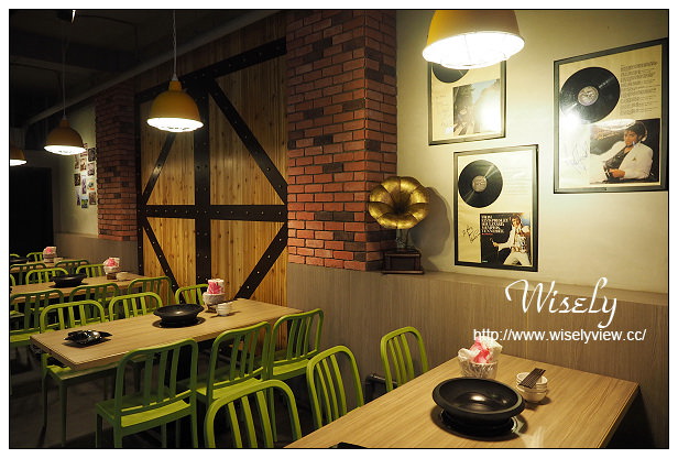 【食記】台北市。中正區：石頭公石頭火鍋：平價單點美式裝潢風格，馬辣副牌火鍋店