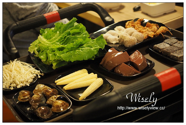 【食記】台北市。中正區：石頭公石頭火鍋：平價單點美式裝潢風格，馬辣副牌火鍋店