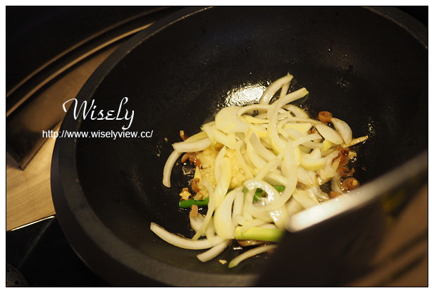 【食記】台北市。中正區：石頭公石頭火鍋：平價單點美式裝潢風格，馬辣副牌火鍋店