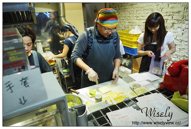 【食記】台北市。中正區：高三孝碳烤吐司&高大鮮奶茶@南門市場後，捷運中正紀念堂站美食