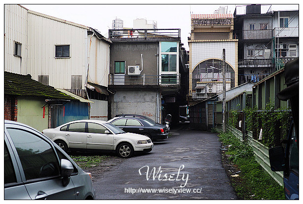 【遊記】宜蘭市。在地人老街美食景點一日遊：昭應宮(安太歲)、中山公園(歡樂宜蘭年)、大貓扁食店(餛飩排骨麵)、宜蘭伴手禮(三源臘味行、老增壽蜜餞)、東門夜市、幾米公園