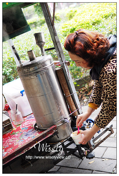 【遊記】宜蘭市。在地人老街美食景點一日遊：昭應宮(安太歲)、中山公園(歡樂宜蘭年)、大貓扁食店(餛飩排骨麵)、宜蘭伴手禮(三源臘味行、老增壽蜜餞)、東門夜市、幾米公園