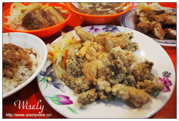 【食記】新北市。永和區：樂華夜市美食掃攤＠王師父金月娘(月餅)、北港肉焿(炸三鮮、魯肉飯)、永美雪花冰(抹茶紅豆、綜合巧克力OREO)、莊家班麻油雞二店(麻油綜合&里肌肉)