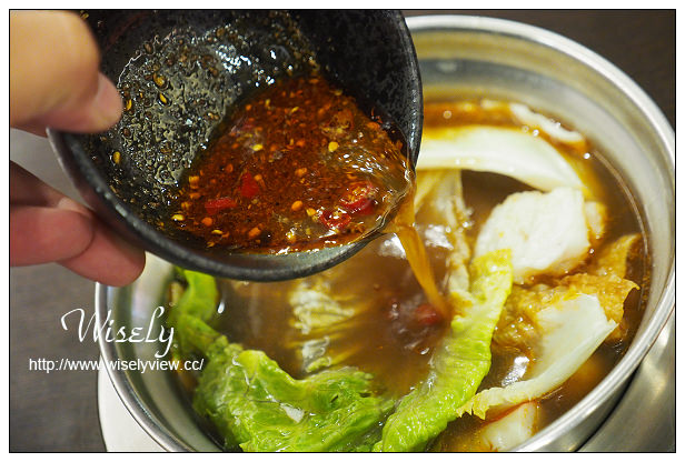 【食記】台北市。中山區：老成都蜀前麻辣火鍋＠午餐白飯飲料吃到飽，中藥湯頭很夠味