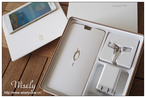 【開箱】OPPO Gilded R5。高質感智慧型手機:金色情人節限定款@薄如蟬翼、金屬材質,具備冰巢散熱技術與快捷閃充技術 【開箱】OPPO Gilded R5。高質感智慧型手機:金色情人節限定款@薄如蟬翼、金屬材質,具備冰巢散熱技術與快捷閃充技術