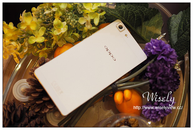 【開箱】OPPO Gilded R5。高質感智慧型手機:金色情人節限定款@薄如蟬翼、金屬材質,具備冰巢散熱技術與快捷閃充技術 【開箱】OPPO Gilded R5。高質感智慧型手機:金色情人節限定款@薄如蟬翼、金屬材質,具備冰巢散熱技術與快捷閃充技術