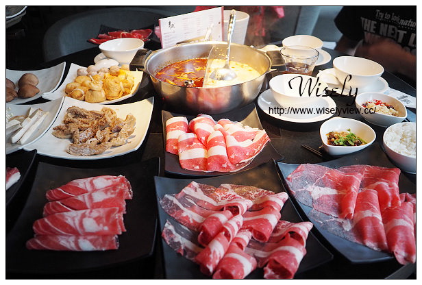 【食記】台北信義。捷運市政府站:辛殿麻辣鍋(ATT4Fun信義店)@高CP值吃到飽,捷運市政府站美食 【食記】台北信義。捷運市政府站:辛殿麻辣鍋(ATT4Fun信義店)@高CP值吃到飽,捷運市政府站美食