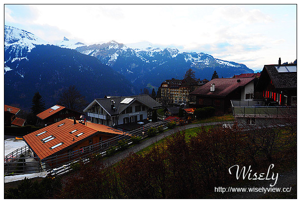【旅行】歐洲。瑞士：因特拉肯(Interlaken)自由行_Day02＠少女峰鐵道遊、萬年冰宮、史芬克斯觀景台、瑞士蓮巧克力店、SnowpenAir(2015雪山音樂節)、市區河畔色溫隨拍