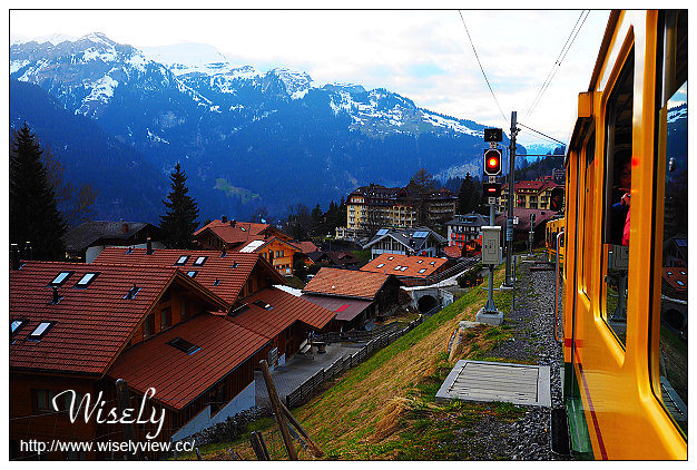 【旅行】歐洲。瑞士：因特拉肯(Interlaken)自由行_Day02＠少女峰鐵道遊、萬年冰宮、史芬克斯觀景台、瑞士蓮巧克力店、SnowpenAir(2015雪山音樂節)、市區河畔色溫隨拍