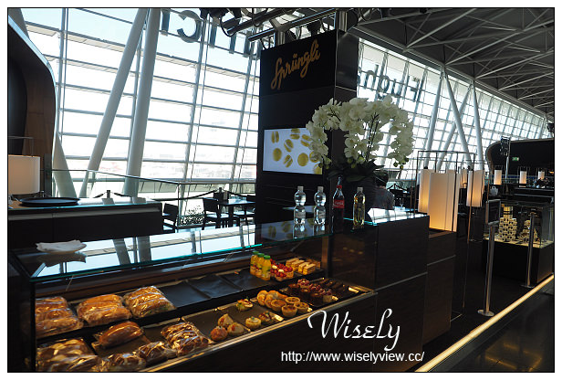 【旅行】歐洲。瑞士：因特拉肯(Interlaken)自由行_Day06＠蘇黎世機場（Zurich Airport）必買必逛必吃分享～Duty Free Store、Confiserie Sprungli史普力巧克力、Lindt瑞士蓮巧克力、The Spirit of Switzerland、Schweizer Heimatwerk