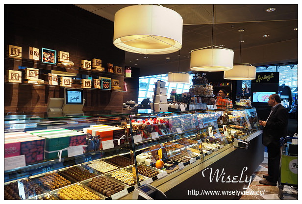 【旅行】歐洲。瑞士：因特拉肯(Interlaken)自由行_Day06＠蘇黎世機場（Zurich Airport）必買必逛必吃分享～Duty Free Store、Confiserie Sprungli史普力巧克力、Lindt瑞士蓮巧克力、The Spirit of Switzerland、Schweizer Heimatwerk
