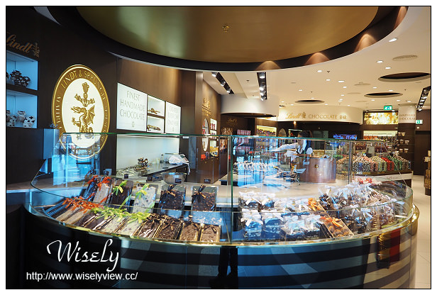 【旅行】歐洲。瑞士：因特拉肯(Interlaken)自由行_Day06＠蘇黎世機場（Zurich Airport）必買必逛必吃分享～Duty Free Store、Confiserie Sprungli史普力巧克力、Lindt瑞士蓮巧克力、The Spirit of Switzerland、Schweizer Heimatwerk