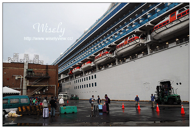 【旅行】日本沖繩。巨匠旅遊 :藍寶石公主遊輪_Day01＠基隆港登船入關、臥房住宿用餐、休閒娛樂設施，史德林牛排館(25美元牛排)