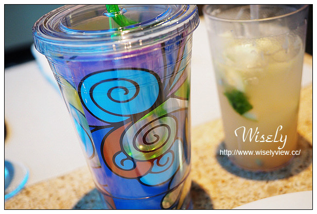 【旅行】日本沖繩。巨匠旅遊 :藍寶石公主遊輪_Day01＠基隆港登船入關、臥房住宿用餐、休閒娛樂設施，史德林牛排館(25美元牛排)