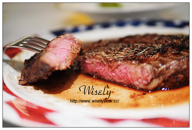 【旅行】日本沖繩。巨匠旅遊 :藍寶石公主遊輪_Day01＠基隆港登船入關、臥房住宿用餐、休閒娛樂設施，史德林牛排館(25美元牛排)