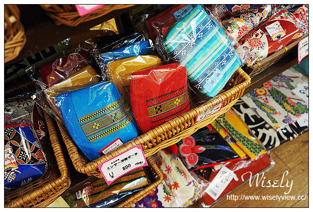 【旅行】日本沖繩。巨匠旅遊：藍寶石公主遊輪_Day02＠國際通一日遊～沖繩限定明信片、星巴克沖繩杯、鹽屋冰淇淋、牧志公設市場採購、大眾酒場立足屋、守禮堂(除魔獅子/風獅爺)、まんまる商店(沖繩鄉土料理居酒屋)、御菓子御殿